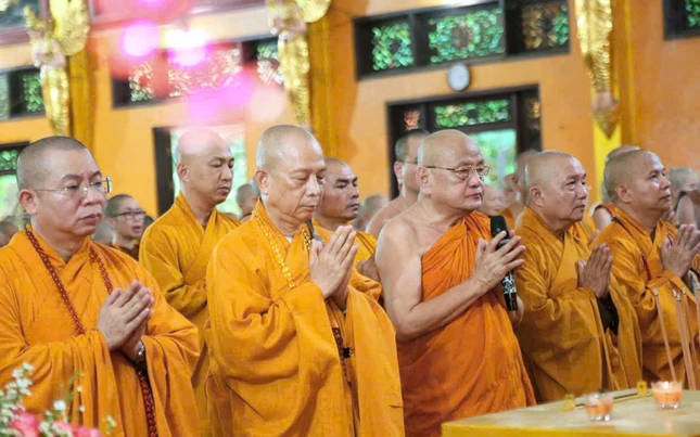 Chư tôn đức Ban Trị sự GHPGVN TP.Đồng Nai tham dự