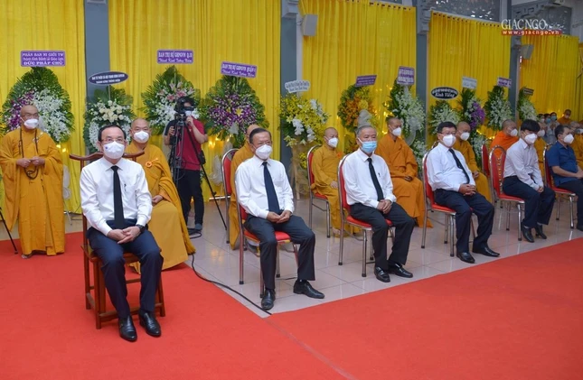 Đại diện lãnh đạo Thành ủy TP.HCM chính quyền tham dự lễ tưởng niệm Đại diện lãnh đạo Thành ủy TP.HCM chính quyền tham dự lễ tưởng niệm