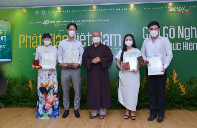 Đối với một số nghệ sĩ, đây là lần đầu tiên họ tham gia vào một MV âm nhạc Phật giáo