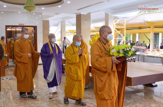 Hòa thượng Chủ tịch Hội đồng Trị sự GHPGVN cùng chư tôn đức hiện diện dự lễ tưởng niệm
