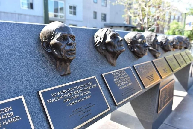 Với những cống hiến của Ngài cho nền hòa bình nhân loại