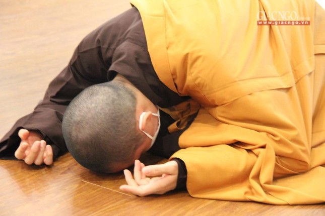 Tiếp xúc trong từng phút giây