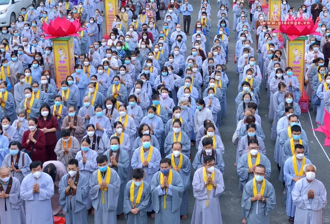 Đông đảo Phật tử các đạo tràng về tham dự