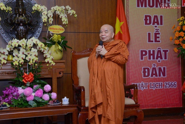 Hòa thượng Thích Thiện Tâm, đại diện BTS Phật giáo TP.HCM đáp từ