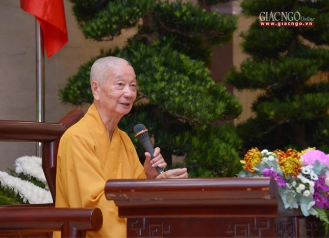 Trưởng lão Hòa thượng Quyền Pháp chủ lưu ý Ban Tổ chức điều chỉnh một số chi tiết liên quan đến tổ chức Đại lễ