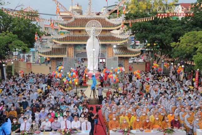 Đông đảo Phật tử và người dân trên địa bàn TP.Thủ Đức về tham dự