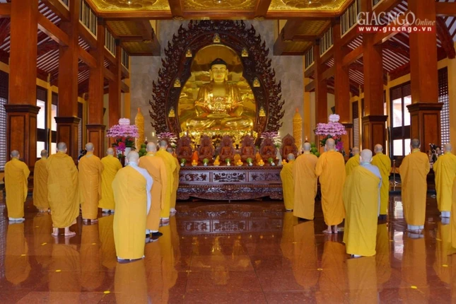 Nhất tâm cầu nguyện cho sự thành công của Đại hội đại biểu Phật giáo TP.HCM lần thứ X Nhất tâm cầu nguyện cho sự thành công của Đại hội đại biểu Phật giáo TP.HCM lần thứ X