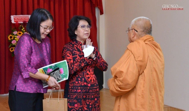 Thăm hỏi sức khỏe Hòa thượng Phó Tổng Biên tập Thường trực Báo Giác Ngộ Thăm hỏi sức khỏe Hòa thượng Phó Tổng Biên tập Thường trực Báo Giác Ngộ