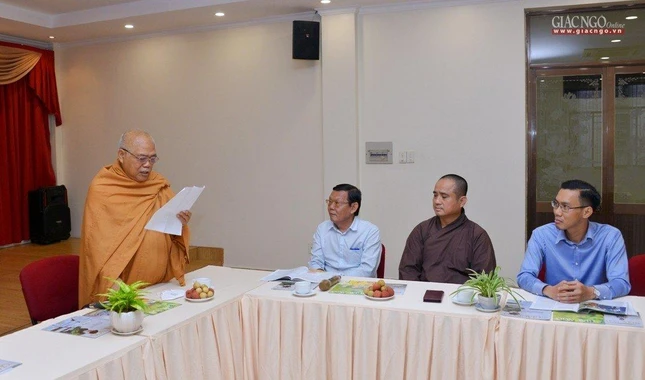 ... Và đọc bài thơ được Hòa thượng cảm tác ngay trong buổi gặp mặt ... Và đọc bài thơ được Hòa thượng cảm tác ngay trong buổi gặp mặt