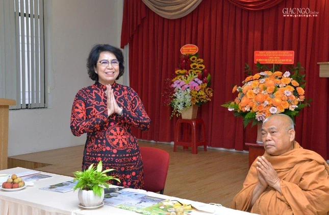 Bà Chủ tịch Ủy ban MTTQVN TP.HCM chuyển lời trân trọng thăm hỏi, chúc mừng từ lãnh đạo Thành phố đến tập thể Báo Giác Ngộ Bà Chủ tịch Ủy ban MTTQVN TP.HCM chuyển lời trân trọng thăm hỏi, chúc mừng từ lãnh đạo Thành phố đến tập thể Báo Giác Ngộ