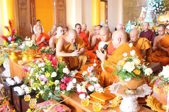 Nghi thức thọ y Kathina theo truyền thống Phật giáo Nam tông