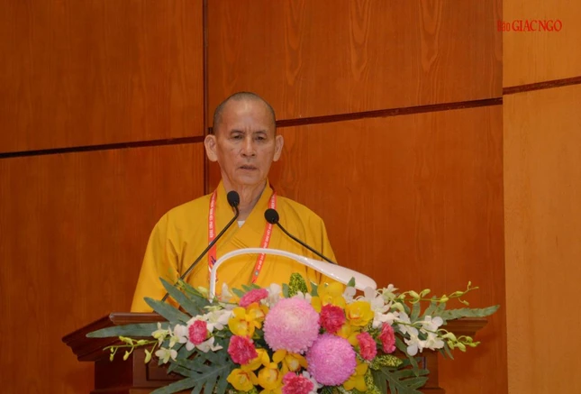 Hòa thượng Thích Thiện Thống đọc danh sách tấn phong giáo phẩm Hòa thượng, Ni trưởng Hòa thượng Thích Thiện Thống đọc danh sách tấn phong giáo phẩm Hòa thượng, Ni trưởng