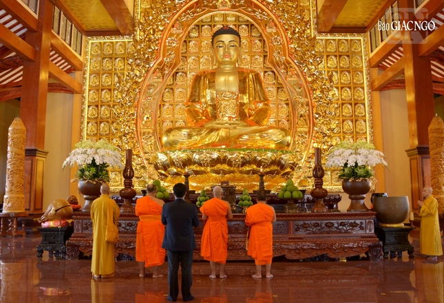 Đảnh lễ Tam bảo Đảnh lễ Tam bảo