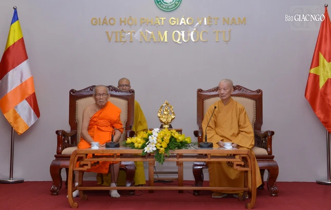 Đức Pháp chủ GHPGVN tiếp đón phái đoàn Đức Pháp chủ GHPGVN tiếp đón phái đoàn