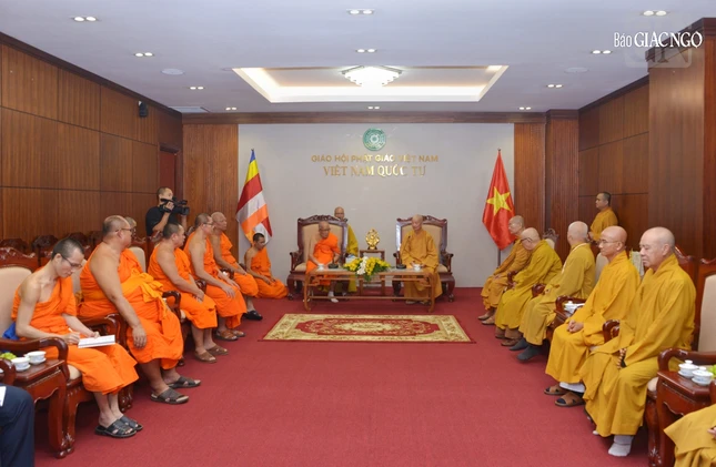 Buổi tiếp đón diễn ra trong không khí thâm mật, thắm tình đạo vị Buổi tiếp đón diễn ra trong không khí thâm mật, thắm tình đạo vị