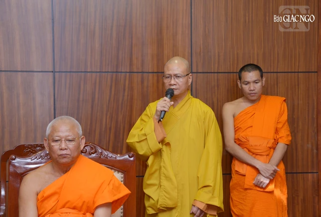 Thượng tọa Thích Minh Quang, Ủy viên Hội đồng Trị sự, Trưởng ban Điều phối và hợp tác GHPGVN và Liên minh Phật giáo Lào Thượng tọa Thích Minh Quang, Ủy viên Hội đồng Trị sự, Trưởng ban Điều phối và hợp tác GHPGVN và Liên minh Phật giáo Lào