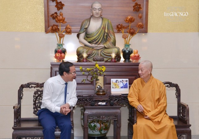 Buổi gặp mặt diễn ra trong không khí thân tình