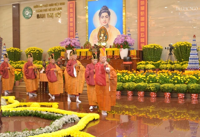 Nhiễu đàn sái tịnh