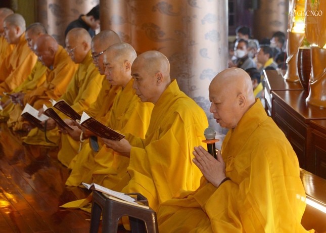 Hòa thượng Thích Lệ Trang và chư Tăng Hòa thượng Thích Lệ Trang và chư Tăng