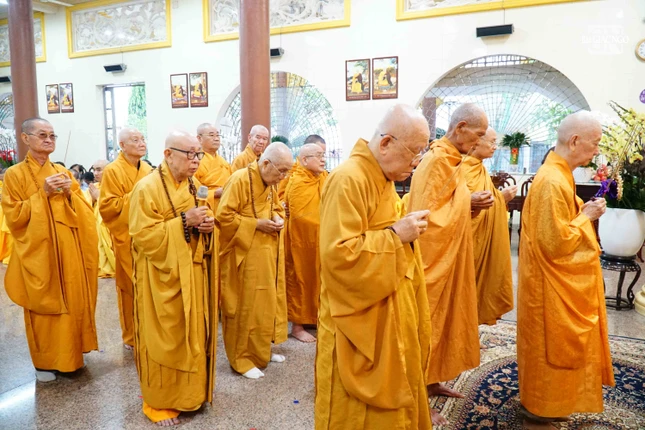 ... tưởng niệm 9 năm ngày Đại lão Hòa thượng Thích Trí Tịnh viên tịch (2014-2023) ... tưởng niệm 9 năm ngày Đại lão Hòa thượng Thích Trí Tịnh viên tịch (2014-2023)