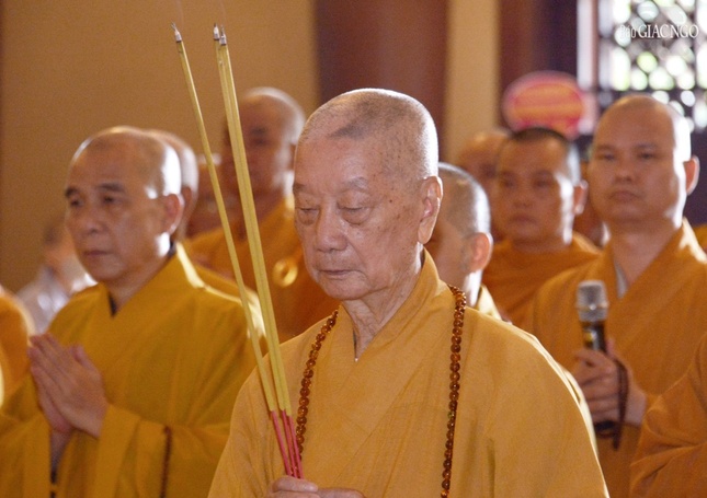 Tưởng nhớ những người đã hy sinh cho nền độc lập dân tộc, thống nhất đất nước