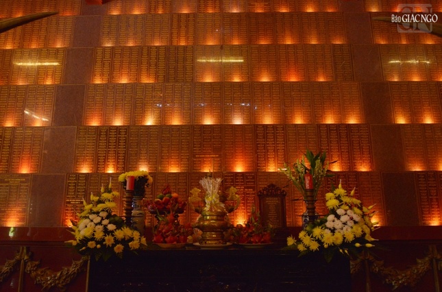 Đền Bến Dược là nơi phụng thờ hơn 44 ngàn anh linh các anh hùng liệt sĩ đã hy sinh trong 2 cuộc kháng chiến vĩ đại của dân tộc