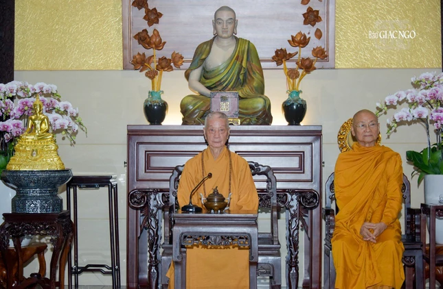 Trưởng lão Hoà thượng Thích Trí Quảng - Pháp chủ GHPGVN và Trưởng lão Hoà thượng Thích Viên Minh - Phó Pháp chủ GHPGVN
