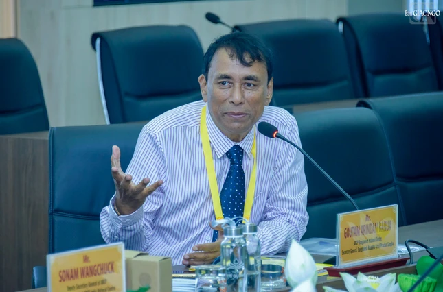 Các đại biểu phát biểu trong phiên thảo luận buổi chiều 7-10--2023