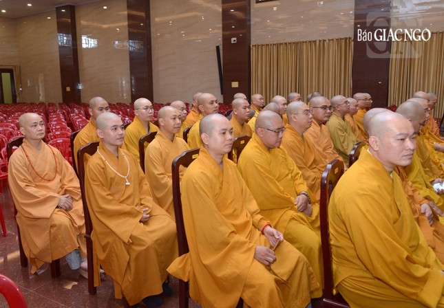 Nhiều vị Tăng trẻ đang làm việc tại các Ban Trị sự, các ban chuyên môn thuộc GHPGVN TP.HCM và TP.Thủ Đức cùng các quận, huyện tham dự