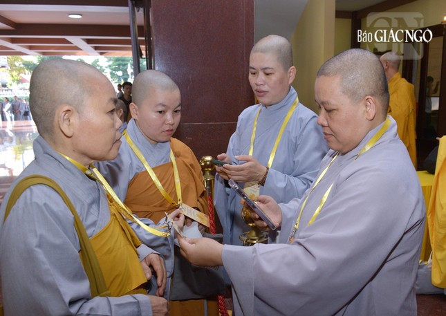 Điểm danh tham dự mỗi ngày bằng cách quẹt QRcode