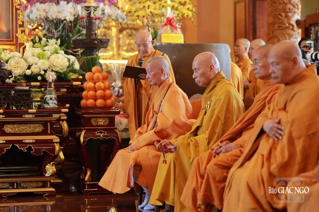 Trưởng lão Hòa thượng Thích Minh Thông đọc lời tưởng niệm