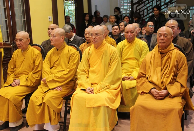 Chư tôn giáo phẩm hiện diện tham dự Chư tôn giáo phẩm hiện diện tham dự