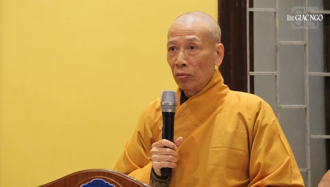 Thượng tọa Thích Kiên Tuệ phát biểu khai mạc Thượng tọa Thích Kiên Tuệ phát biểu khai mạc