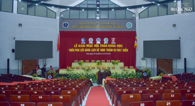 Hội trường Hoa Sen thuộc Học viện Phật giáo VN tại Huế, nơi sẽ diễn ra phiên khai mạc và bế mạc Hội thảo khoa học “Thiền phái Liễu Quán: Lịch sử hình thành và phát triển”