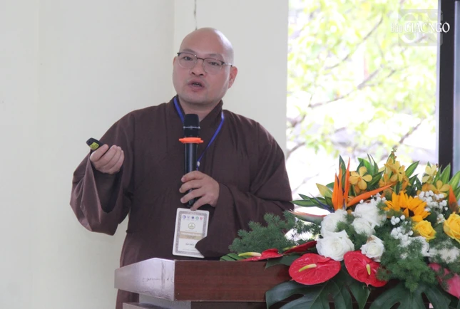 Các tham luận mang tính chất tiêu biểu cho các nhóm chủ đề theo yêu cầu của Ban Tổ chức Các tham luận mang tính chất tiêu biểu cho các nhóm chủ đề theo yêu cầu của Ban Tổ chức