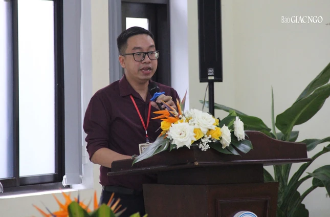 Có 35 tham luận được lựa chọn trình bày tại các diễn đàn Có 35 tham luận được lựa chọn trình bày tại các diễn đàn