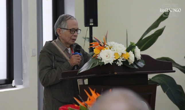 Nhà nghiên cứu Nguyễn Phố với tham luận Giới thiệu tập thơ Mộc Sơn Đường Ngâm Thảo của Hòa thượng Thanh Thái Phước Chỉ Nhà nghiên cứu Nguyễn Phố với tham luận Giới thiệu tập thơ Mộc Sơn Đường Ngâm Thảo của Hòa thượng Thanh Thái Phước Chỉ