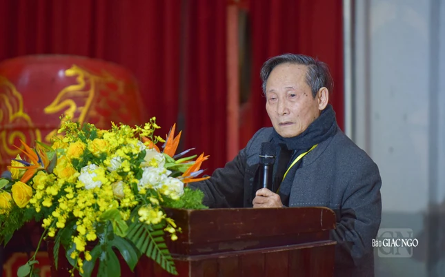 Giáo sư Lê Mạnh Thát phát biểu đúc kết Hội thảo