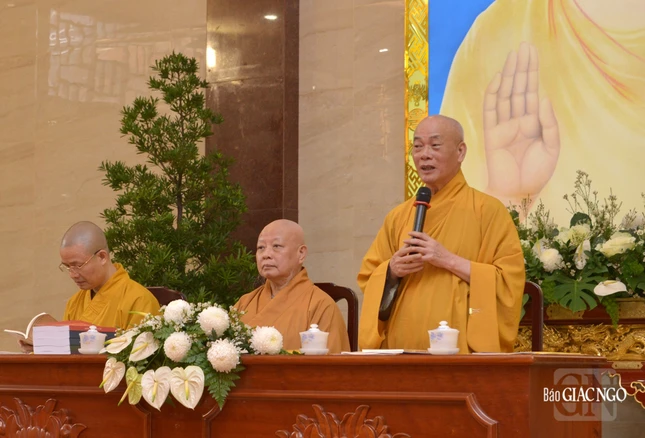 Hòa thượng Thích Giác Đạo đóng góp ý kiến