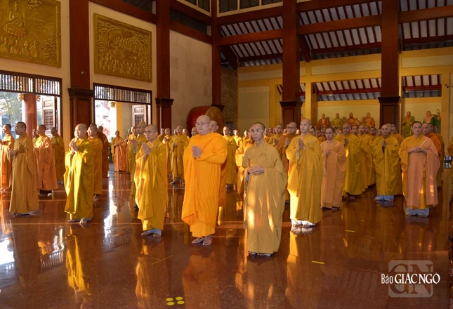 Hội chúng trang nghiêm, thanh tịnh