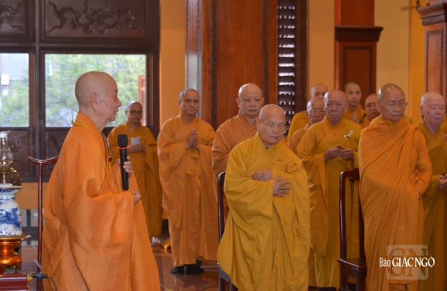 Đức Pháp chủ đã nhắc lại những kỷ niệm của ngài khi được làm thị giả Trưởng lão Hòa thượng Thích Thiện Hoa