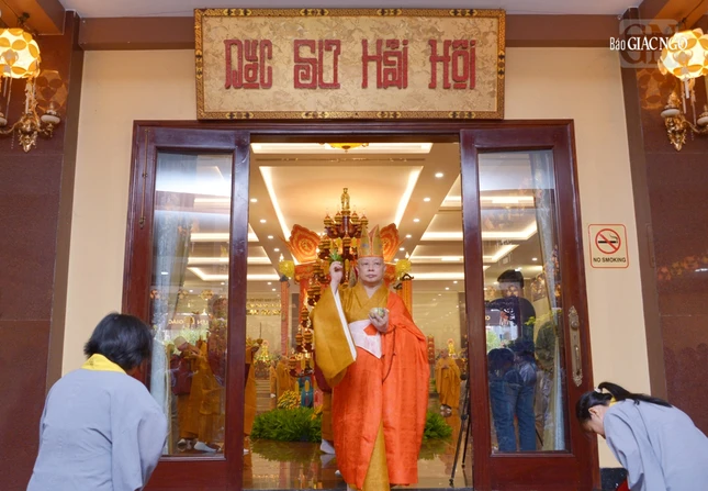 Niêm đàn sái tịnh