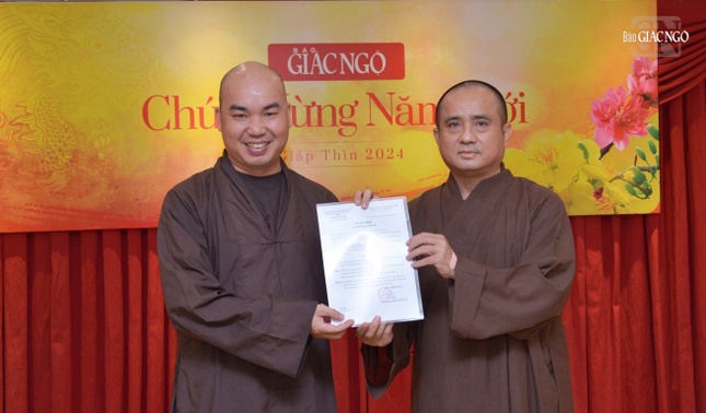 Trao quyết định phân công Đại đức Thích Quảng Hậu đảm trách vị trí Phó Trị sự