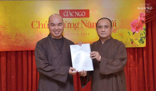 Trao quyết định phân công Đại đức Thích Quảng Hậu đảm trách vị trí Phó Trị sự