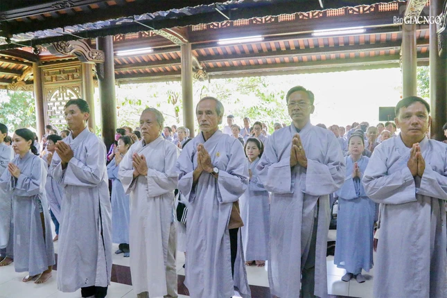 Đông đảo Phật tử tham dự