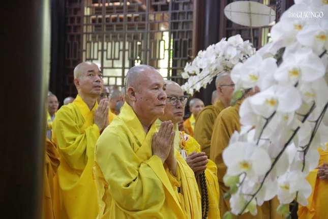 Hòa thượng Thích Nguyên Giác, trú trì tu viện Quảng Hương Già Lam, đệ tử Đại lão Hòa thượng Thích Trí Thủ