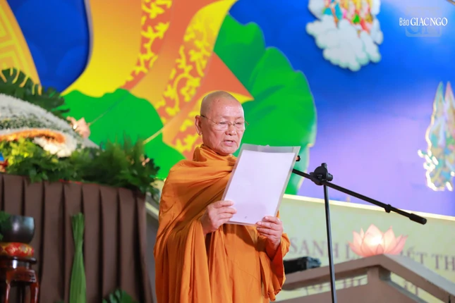 Trưởng lão Hòa thượng Viên Minh, Phó Pháp chủ Hội đồng Chứng minh tuyên đọc Thông điệp Phật đản Phật lịch 2568 của Đức Pháp chủ GHPGVN.