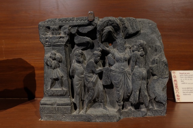 Phù điêu mô tả cảnh Thái tử Tất-đạt-đa đản sanh , thế kỷ II