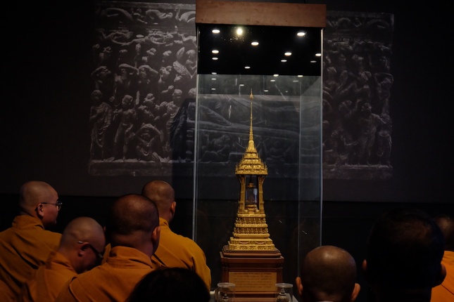Phần xá-lợi Đức Phật được tôn trí tại Bảo tàng quốc gia Ấn Độ. Xá-lợi được đặt trong một bảo tháp mạ vàng với phần chóp bằng vàng thật do Phật giáo Thái Lan cúng dường