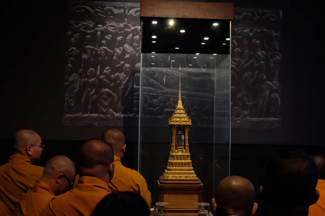 Phần xá-lợi Đức Phật được tôn trí tại Bảo tàng quốc gia Ấn Độ. Xá-lợi được đặt trong một bảo tháp mạ vàng với phần chóp bằng vàng thật do Phật giáo Thái Lan cúng dường